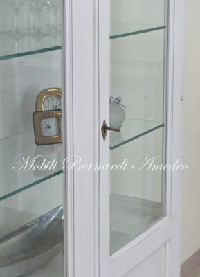 Classic style solid wood display cabinet with glass doors in white finish